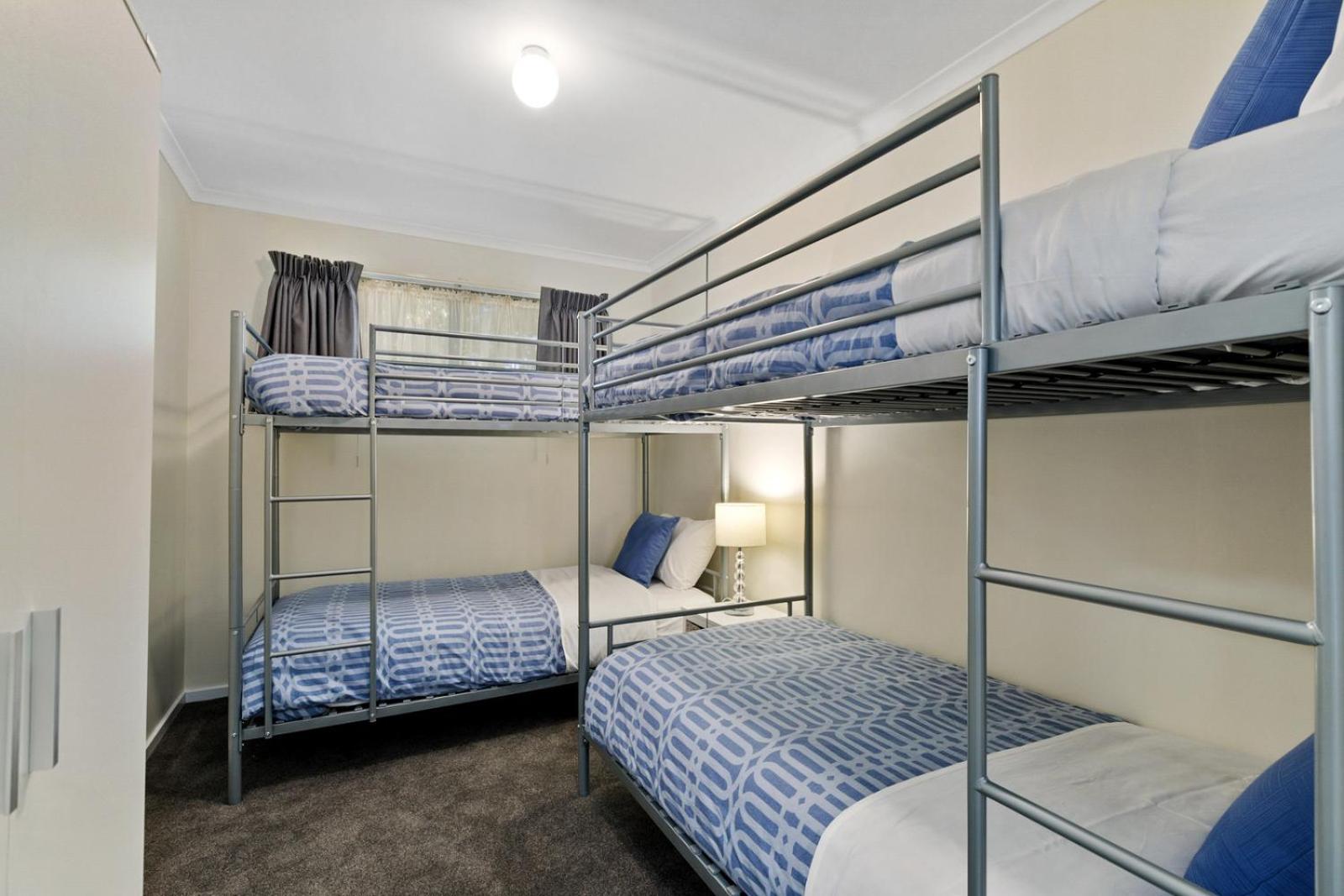 High Country Holiday Park Hotel Mansfield Room photo